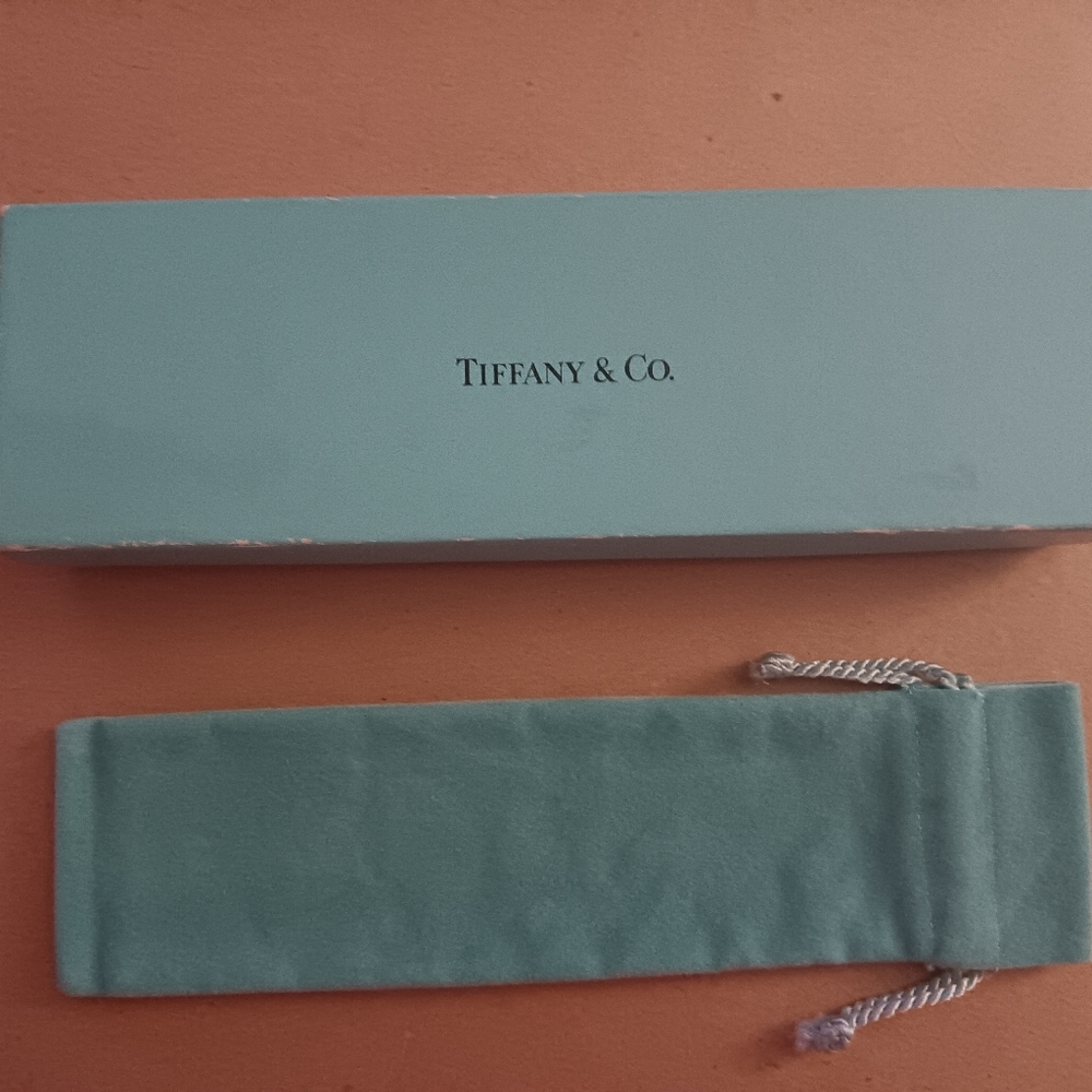 Tiffany pen box with bag No pen.